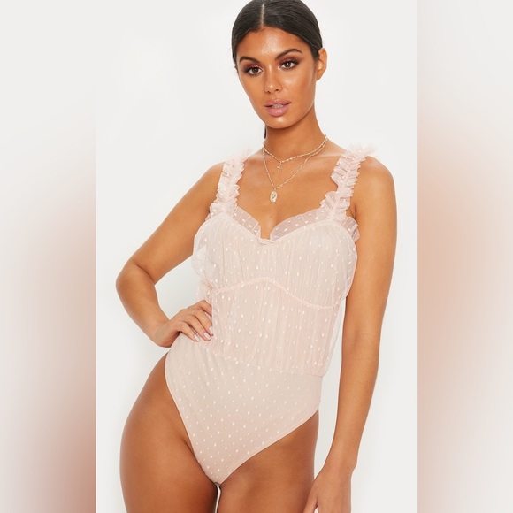PrettyLittleThing Beige Blush Dobby Mesh Frill Spaghetti Strap Bodysuit - Picture 2 of 9